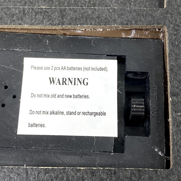 NEW Thomas Kinkade's A0189 Cuckoo Clock - Picture 5 of 6